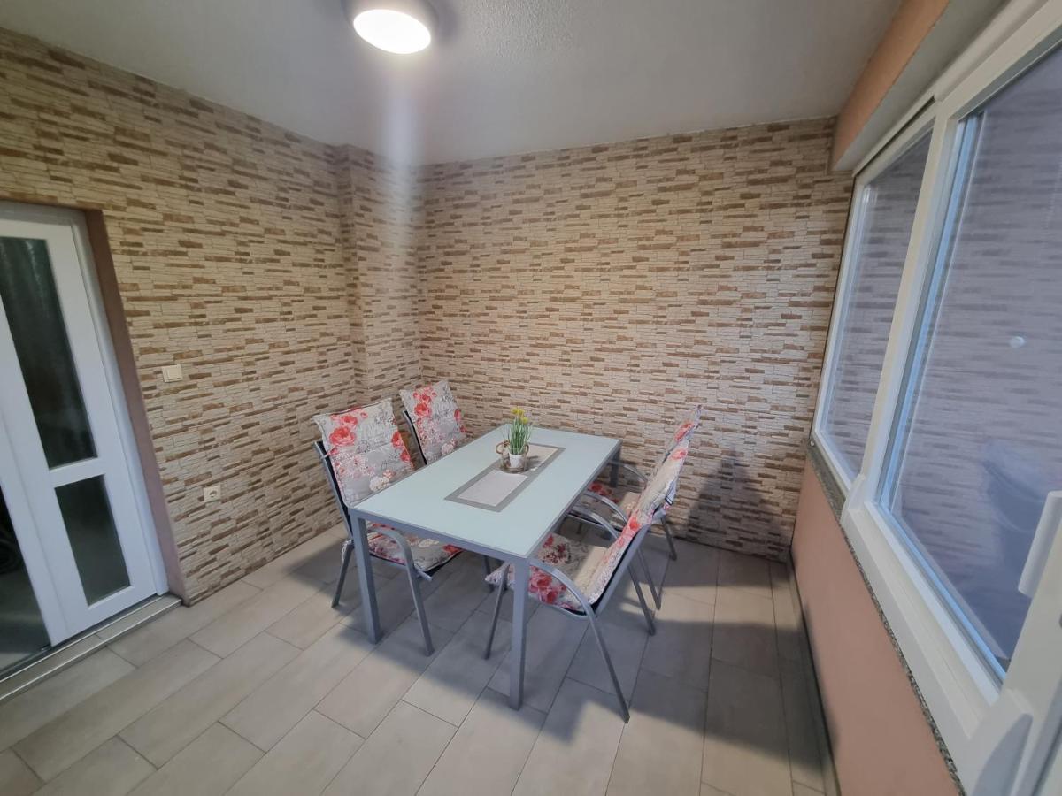 Holiday Home Begonja Привлака Екстер'єр фото
