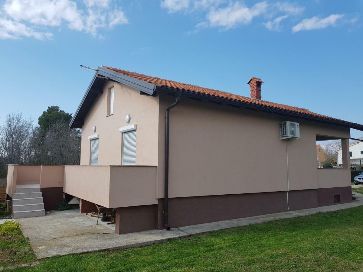 Holiday Home Begonja Привлака Екстер'єр фото